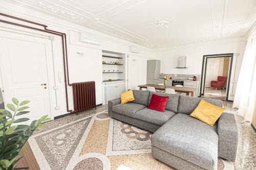 Genoa Historical Centre Apartment | iFlat Historical Luxury Apartment San Luca 11 A