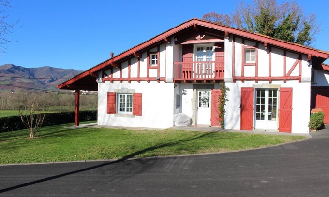 Irissarry House | Igelseta - Irissarry