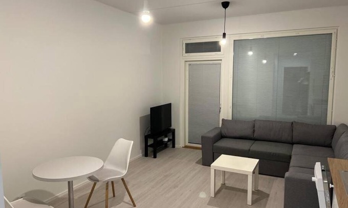 Aviapolis Apartment | Ihana huoneisto juna aseman vieressä.