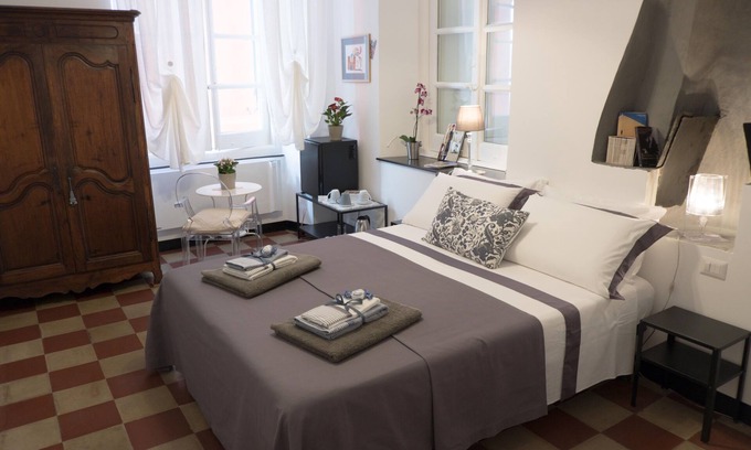 Genoa Historical Centre Apartment | "In Canneto . Genoa in my heart!