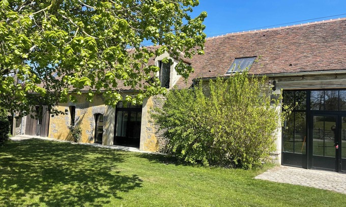 Comblot Other | In the heart of the countryside, an old renovated farmhouse, totally independent.