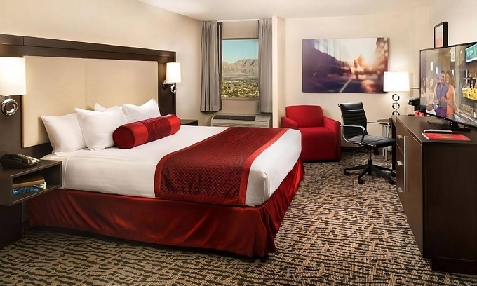 Gateway District Hotel | In the Heart of Vegas Attractions! Casino, Pool, Game Room, Near Mob Museum!
