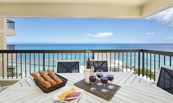 Waikiki Condo | INCREDIBLE OCEAN VIEW! A/C, Wi-Fi, Pool, FREE Valet Parking, Steps to Beach!