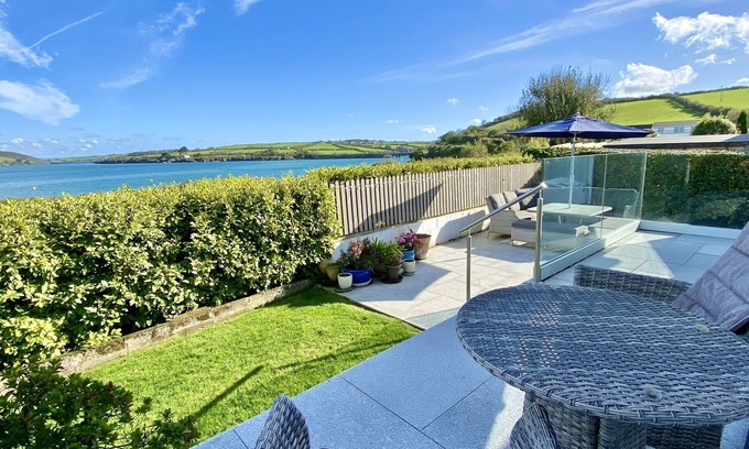 Treator House | Incredible Views of the estuary from this Porthilly View Holiday Home in Padstow