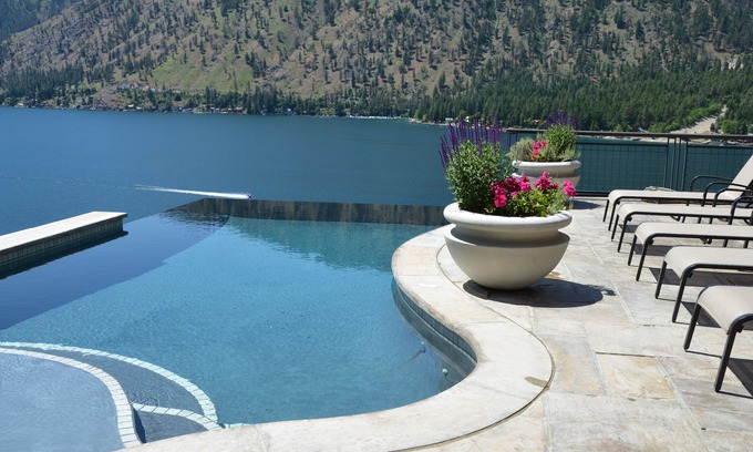 Manson Villa | Infinity Pool, Spa, & Unobstructed view from all rooms - Lake Chelan, WA
