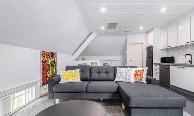 Prahran Apartment | Inner City Living in a Modern Slice of History