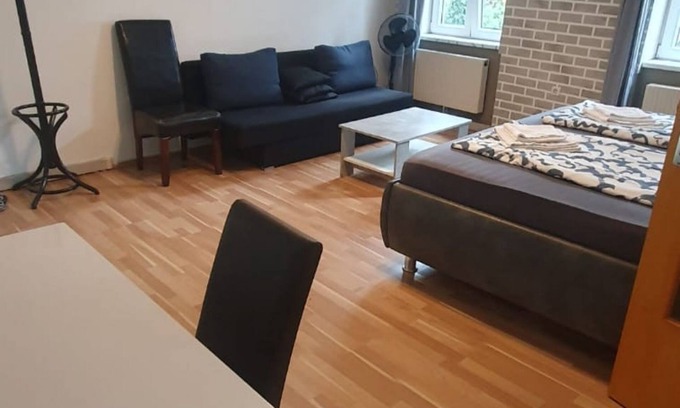 Simmering Apartment | Inviting Simmering Apartment with 2 Bedrooms