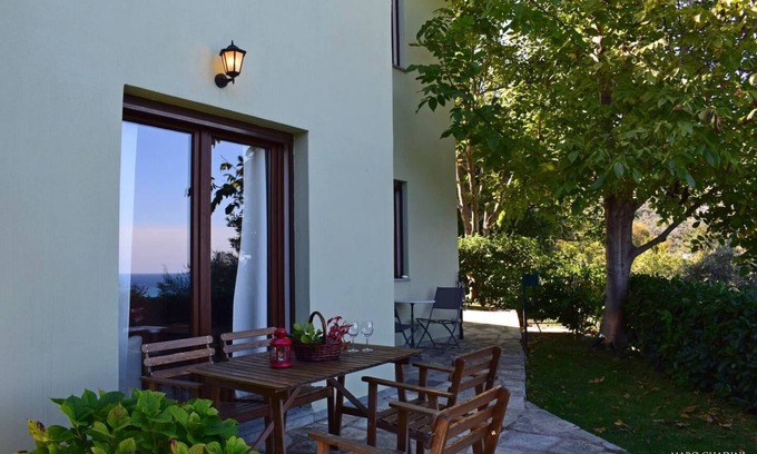 Zagora-Mouresi House | Isabel Artemis Chorefto - Gaya