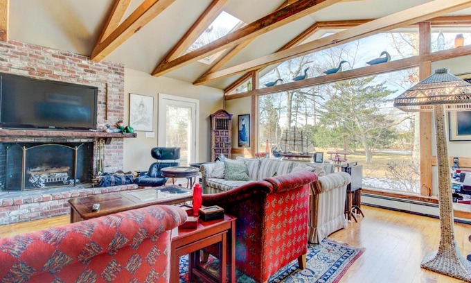 Vineyard Haven House | Islander's Retreat