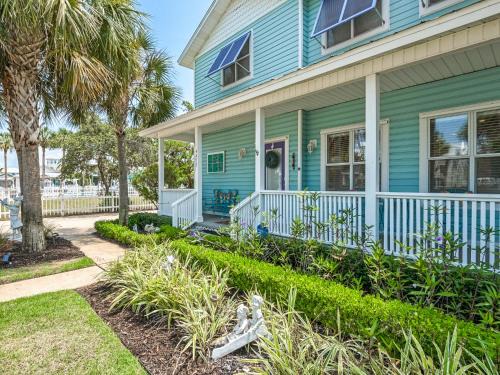 Crystal Shores House | It Had to Be You by Newman-Dailey