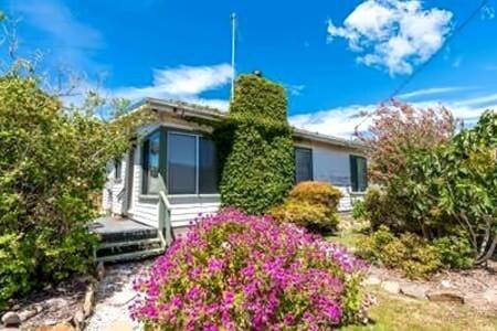 Bicheno House | Ivy Cottage Bicheno