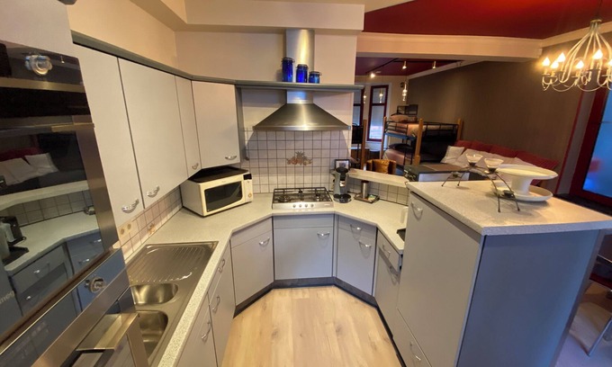 Sint-Agatha-Berchem Hotel | J and R Brussels City Apartment