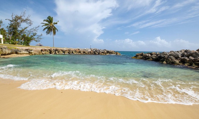 Epworth Condo | Jamaica Time - Driftwood - SeaPalms - 3BR/3BA Condo Ocho Rios - Beach Front/Pool