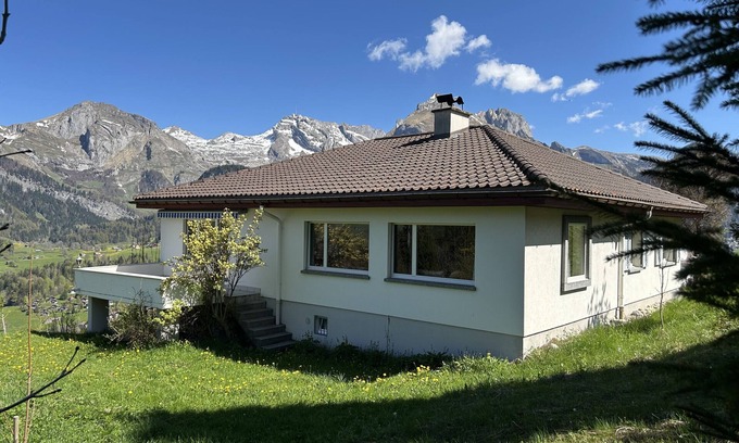 Wildhaus-Alt St. Johann Ski Chalet | Jambo Pua 5.5-room holiday home in the middle of the mountains