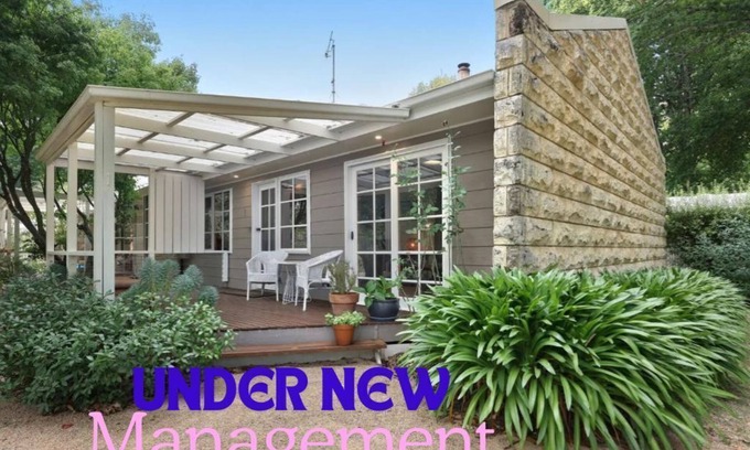 Jamieson Cottage | Jamieson Cottage 1 - By the River