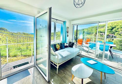 Reichsfeld Apartment | JANÉA Big Blue House