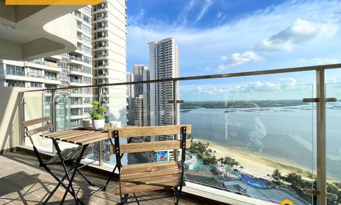 Central District Apartment | JB SeaView with Balcony Country Garden Danga Bay for 6 Pax