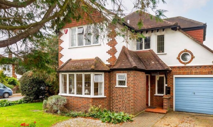 Coombe Vale House | Jeanettes by Interhome