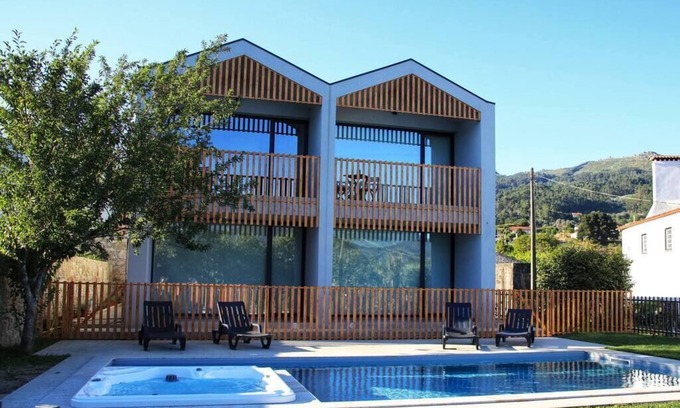 Refoios do Lima House | João Eusébio House 1