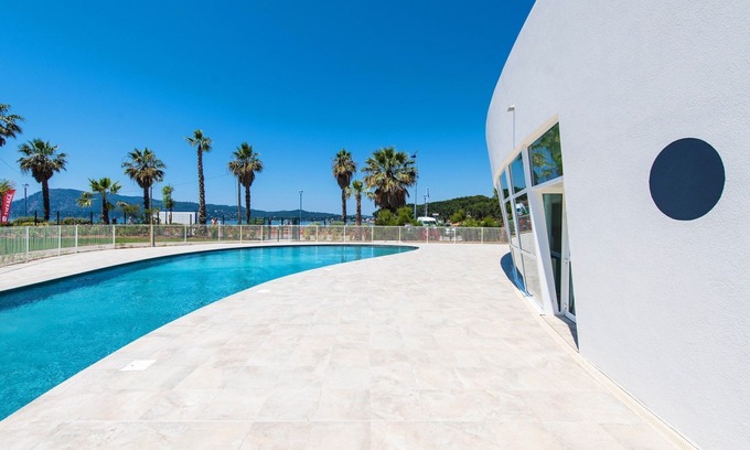 Saint-Mandrier-sur-Mer Condo | Joli appartement vue mer + accès piscine