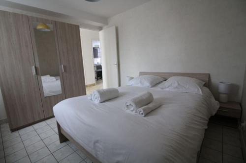 La Couronne Apartment | Joli T3 rénové/Wifi/Grand parking