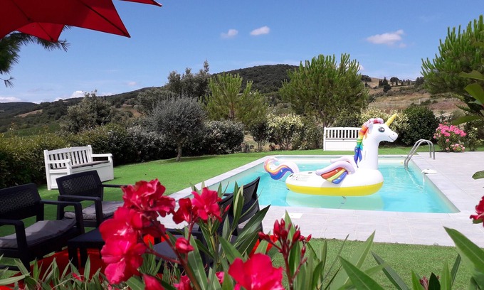 Montclar Villa | Jolie Maison à Louer Près de Carcassonne Avec Atelier Artistique