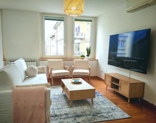 Trieste Old Town Apartment | Jonathan Suite Luxury Apartment per 10