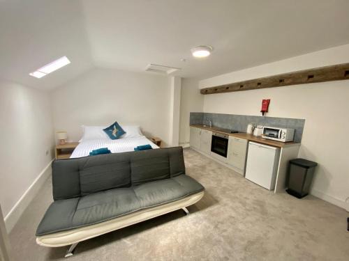 Upton upon Severn Apartment | JP Short Stays
