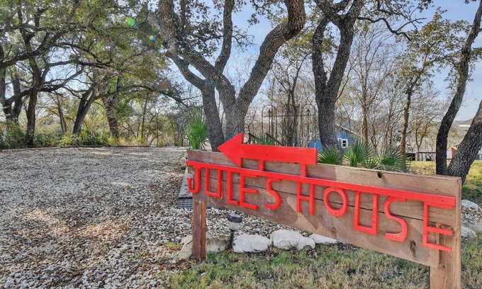 Georgetown House | Jules House