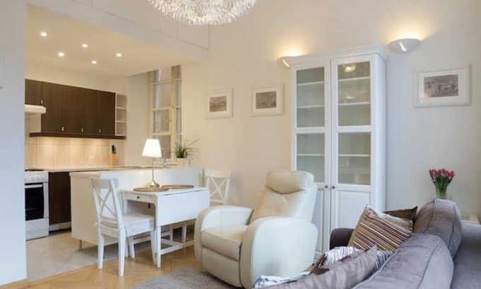 Old Town Apartment | Julia's Apartments Warsaw Old Town, Piwna