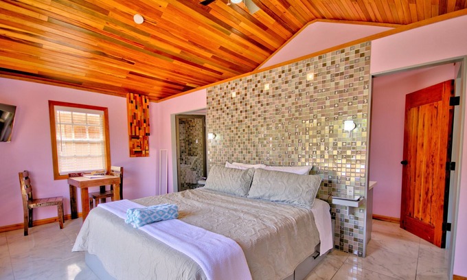 San Pedro Cabin | Jungle Casita just steps from the Beach (Adults Only)