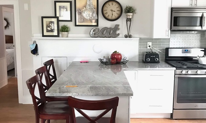 Plymouth Cultural District Apartment | Just Renovated-Spacious 3 Bedroom-Downtown Plymouth-Private-Parking-Yard & MORE