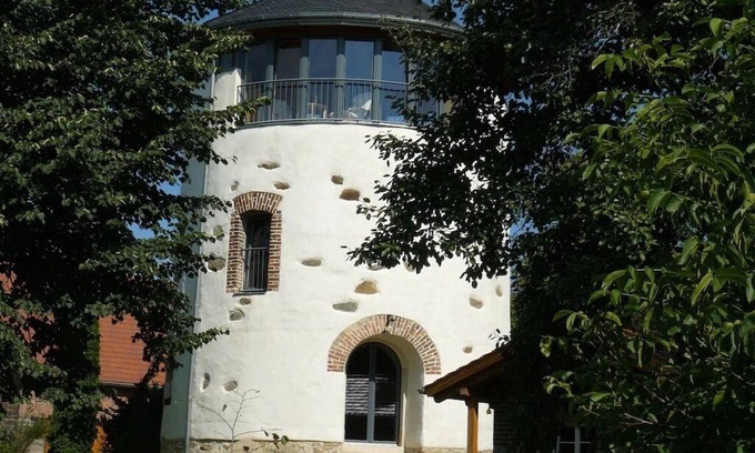 Konigshain House | Königshain Windmühlenhof (mill tower)