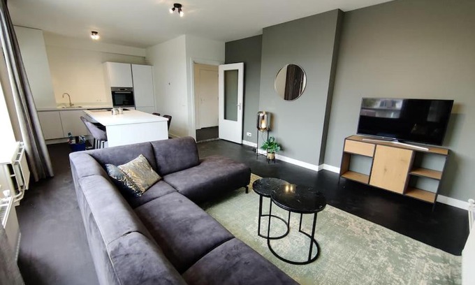 Eindhoven Apartment | k50159 Spacious and modern apartment near the city center, free parking