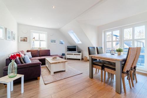 Greetsiel Apartment | Kajüte Möhlenkieker OG