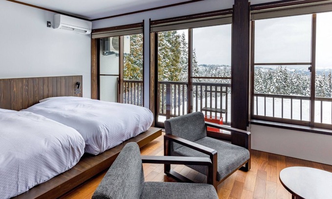 Tokamachi House | KamosuMori Suite Half board plan Kamosu Mori / Tokamachi Niigata