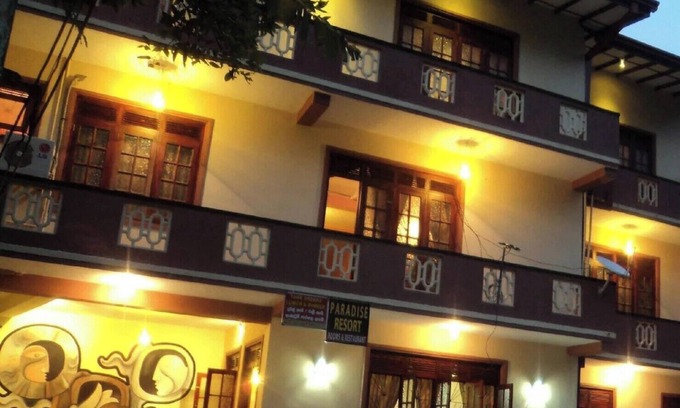 Peradeniya House | Kandy Paradise Resort