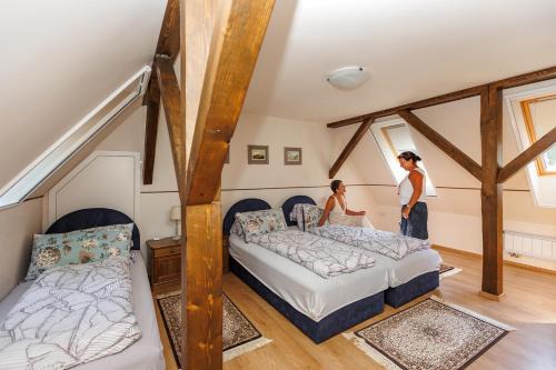 Bozsva House | Kastélykert Vendégház