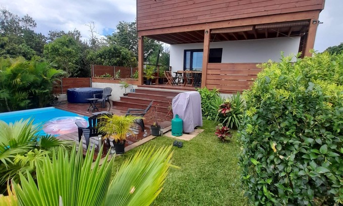 Saint-Paul Villa | KAZ VILLELE 4 STARS Pool/Jacuzzi