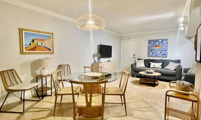 Key Biscayne Condo | Key Biscayne Condo, 3 minute walk to the beach