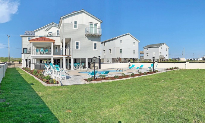 Kitty Hawk House | KH3964- Spectacular Home! 6 BRs, Pool Table, Gym, Private Pool, Views!