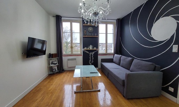 Pont-sur-Yonne Apartment | Kilomètre 99