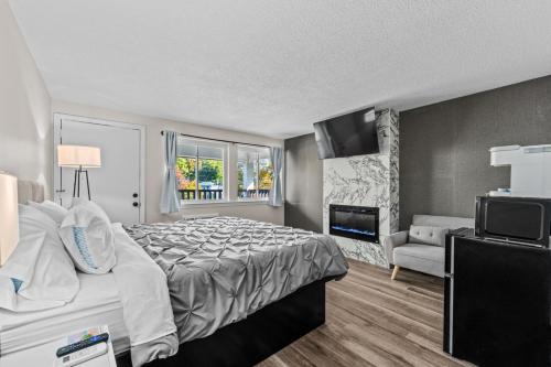 Marshfield Hotel | King Bed in Lux Boutique Hotel