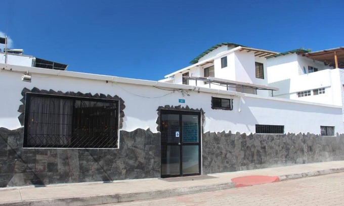 Puerto Ayora House | King Studio with Sofa Bed