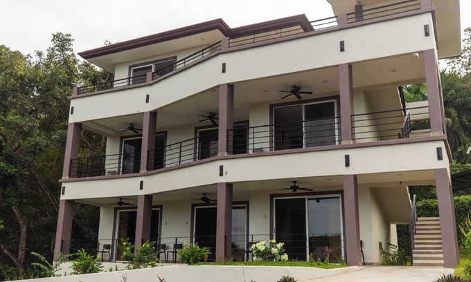 Caletas Villa | King Suite with private rooftop terrace in Playa Coyote, King Suite with private rooftop terrace and