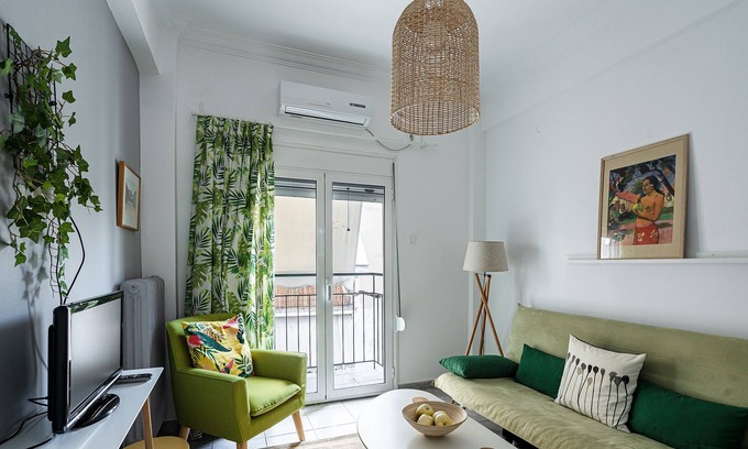 Kypseli Apartment | Kipseli's square apartemnt 1 bedroom 2 pers.