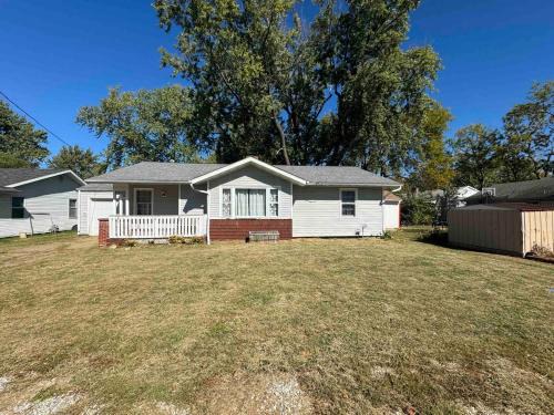 Kirksville House | Kirksville Guest House Pet Friendly