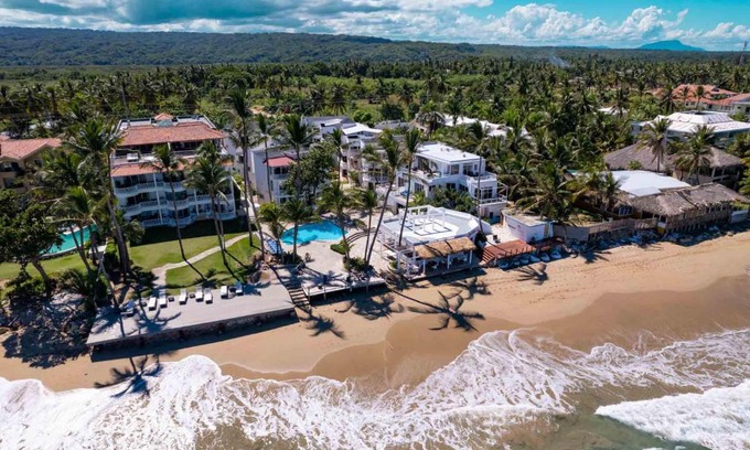 Cabarete Apartment | Kite Beach Oceanfront Two Bedroom Patio and Garden