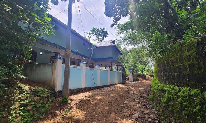 Ettumanoor House | Kizhakkechirayil Homestays, a remote space for the best getaway.