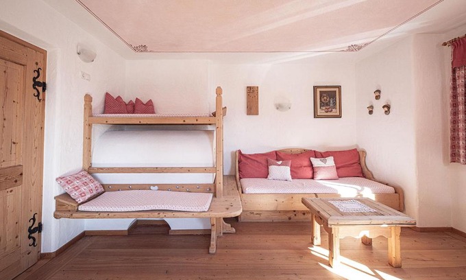 Campo Tures Apartment | Kofler zw den Wänden Apt Alpenrose